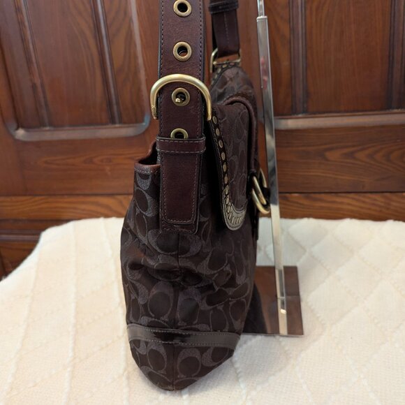 Vintage Coach Soho F12852 Metallic Signature Studded Flap Crossbody Bag - Picture 4 of 16